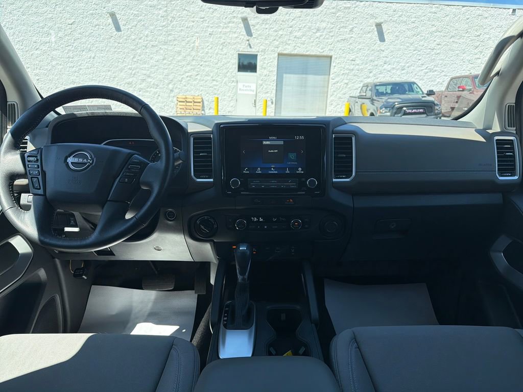 Used 2023 Nissan Frontier SV w/ Technology Package image 23