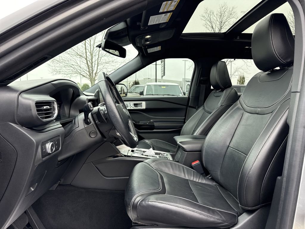 Used 2022 Ford Explorer ST w/ Equipment Group 401A image 11