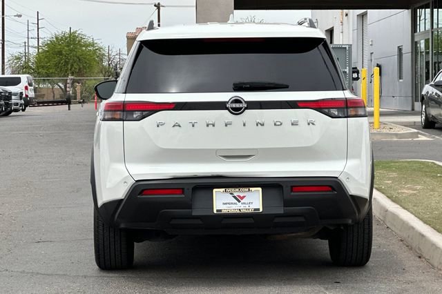 Used 2025 Nissan Pathfinder SV FWD image 4