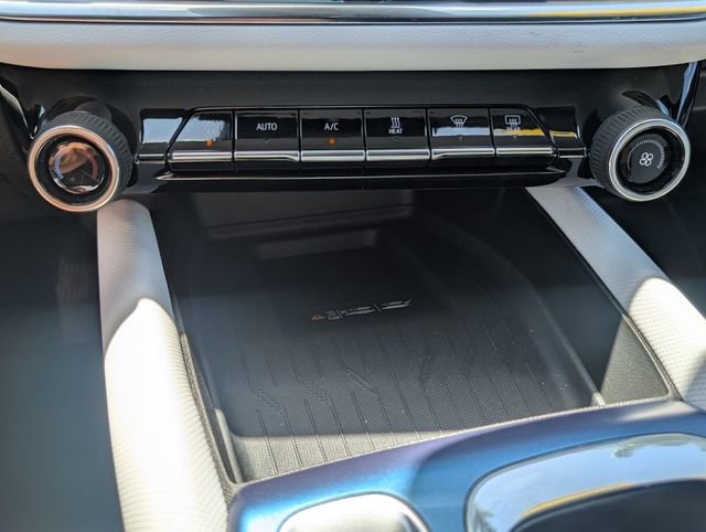 Used 2025 Chevrolet Equinox EV LT FWD image 22