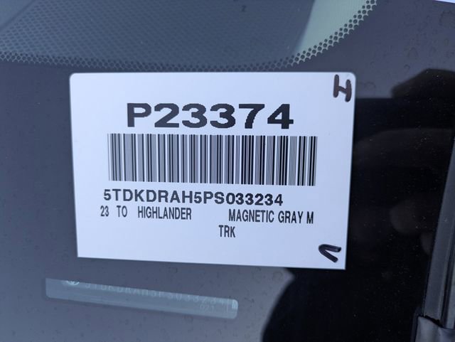 Used 2023 Toyota Highlander XLE image 37