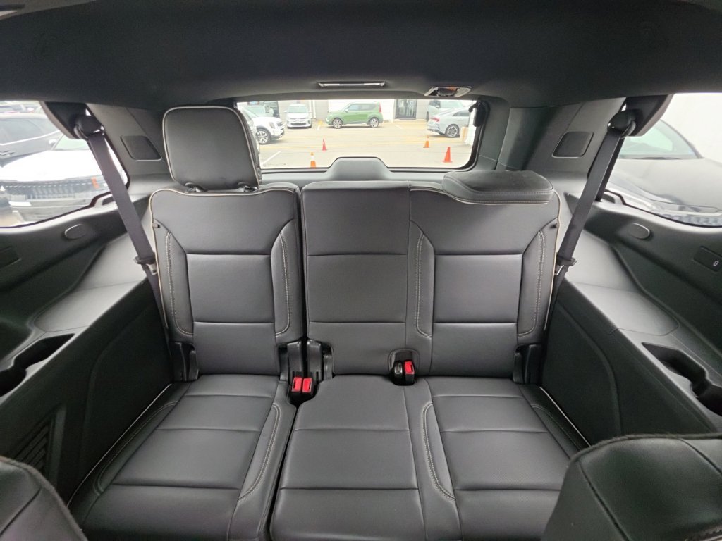 Used 2024 Chevrolet Tahoe Premier AWD/4WD image 20