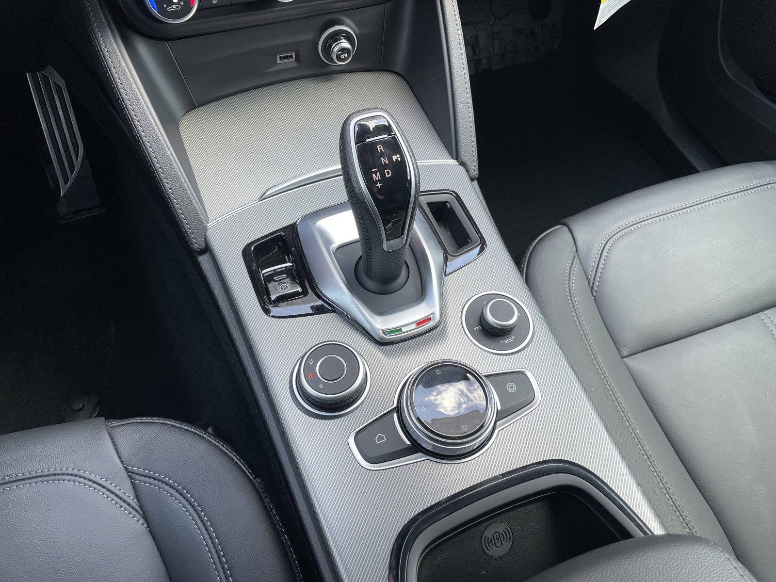 Used 2024 Alfa Romeo Stelvio Ti w/ Active Assist Plus Package image 20