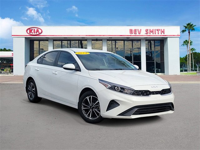 Certified 2024 Kia Forte LXS image 1