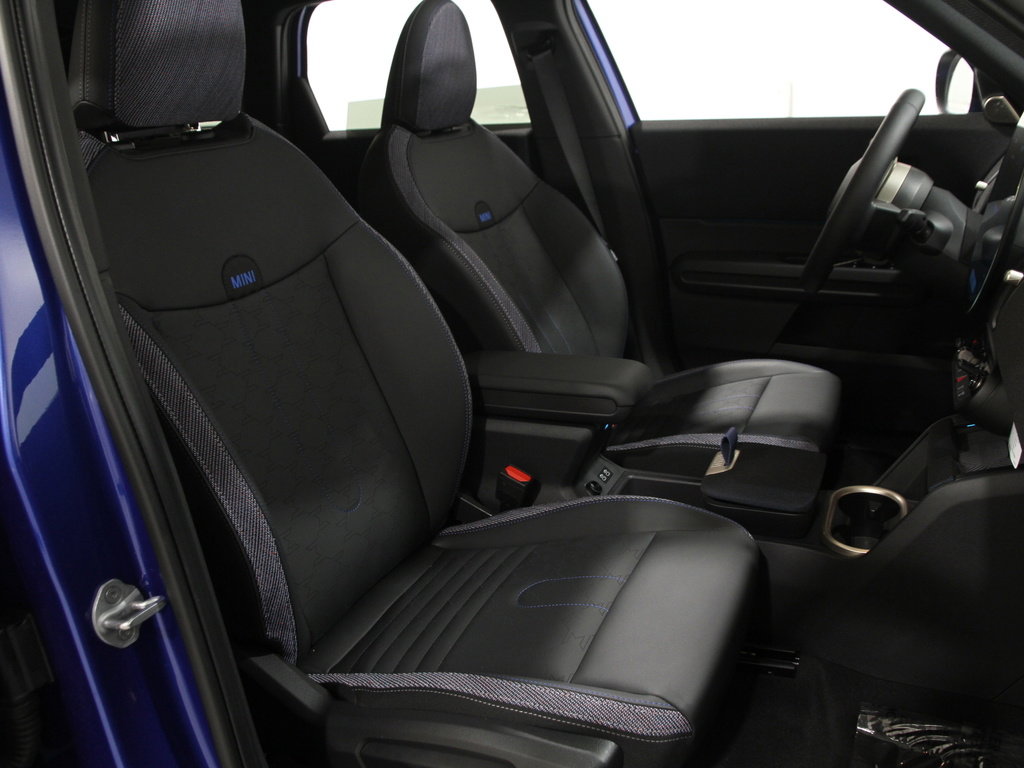 Certified 2025 MINI Cooper Countryman S image 19