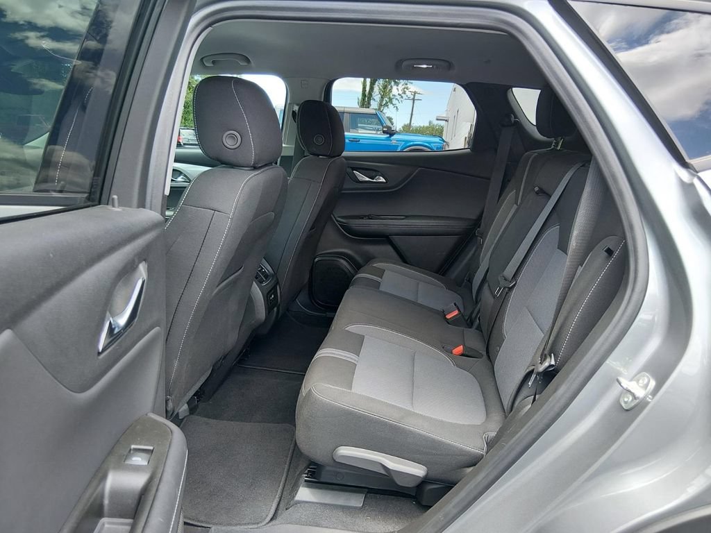 Used 2025 Chevrolet Blazer LT AWD/4WD image 14