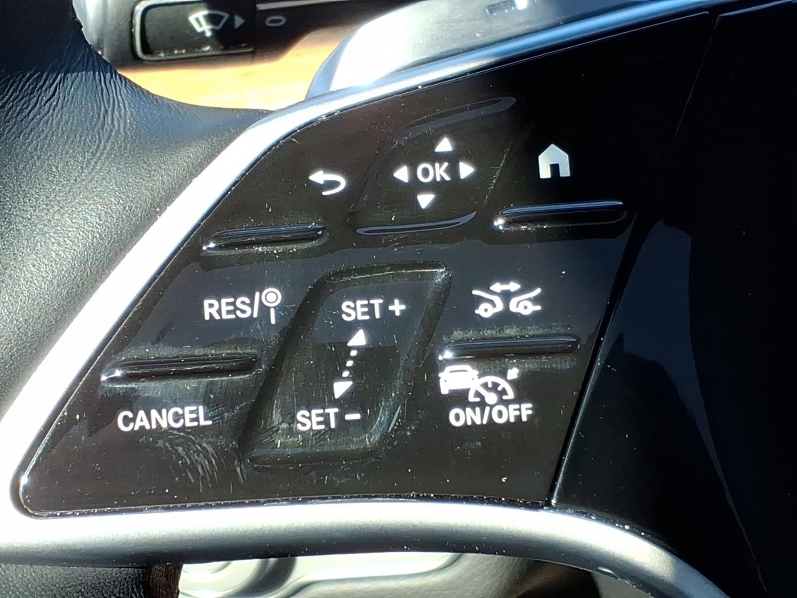 Certified 2025 Mercedes-Benz GLE 450 4MATIC image 23