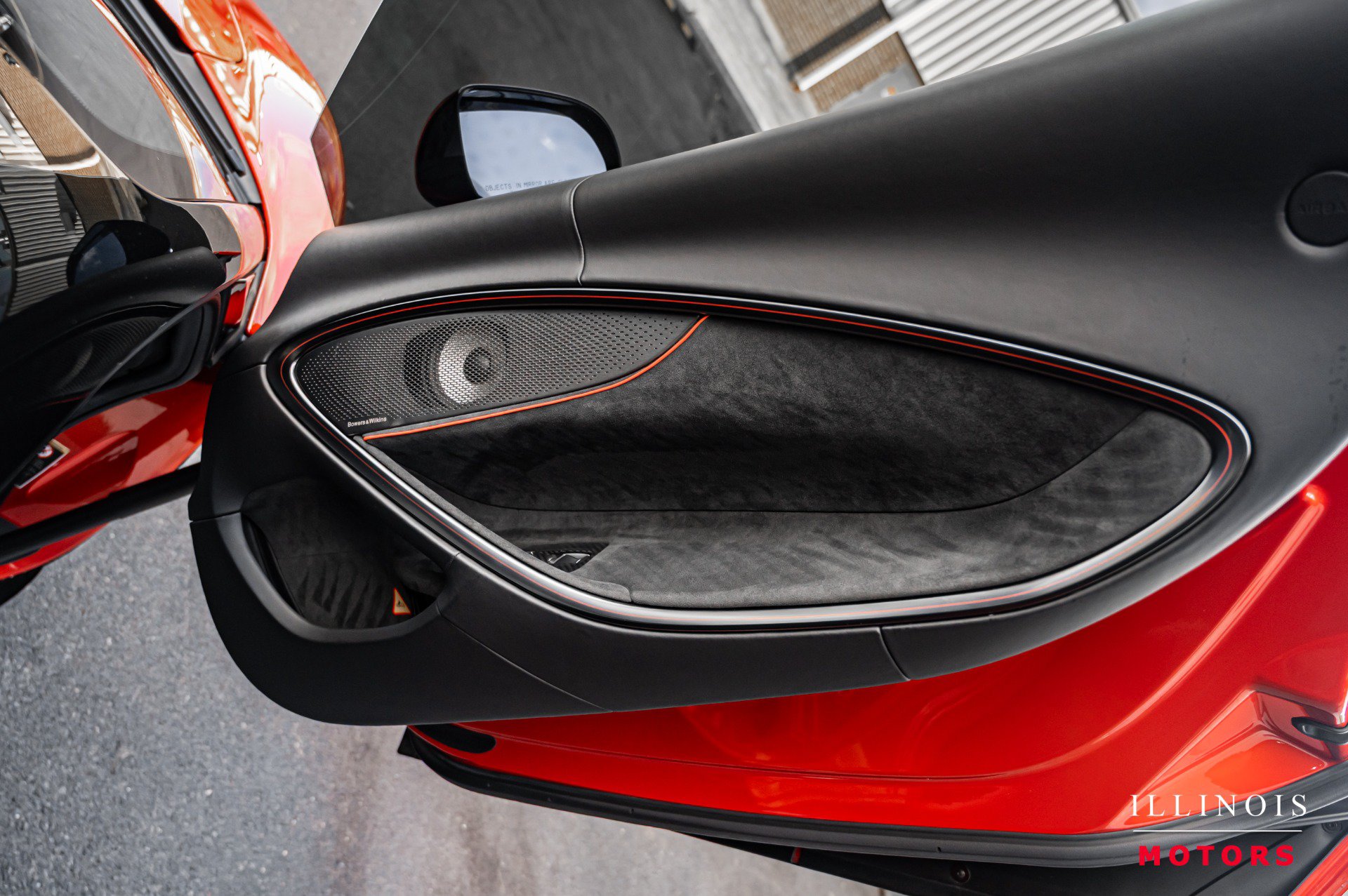 Used 2023 McLaren Artura image 37