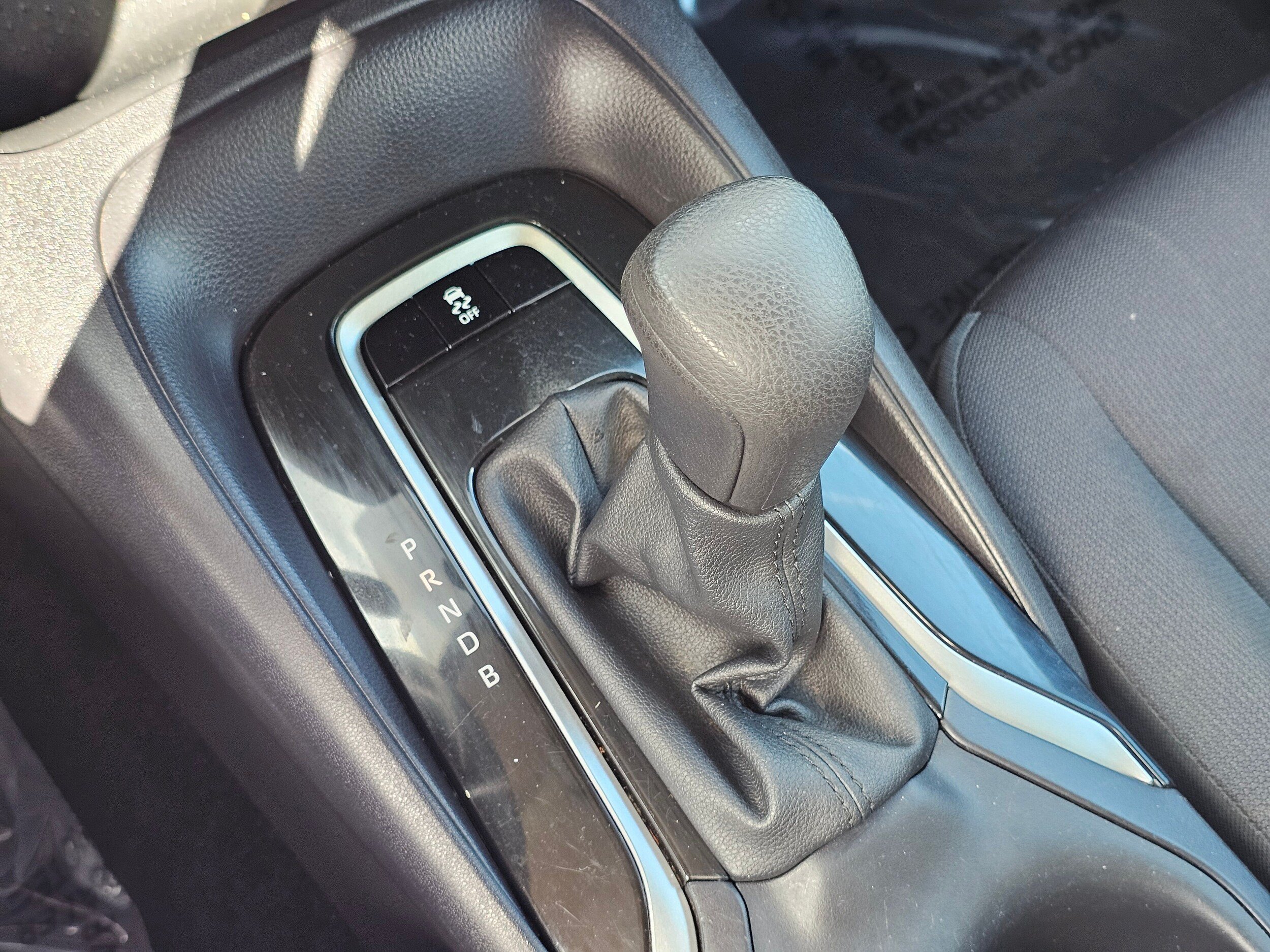 Used 2025 Toyota Corolla LE FWD image 30