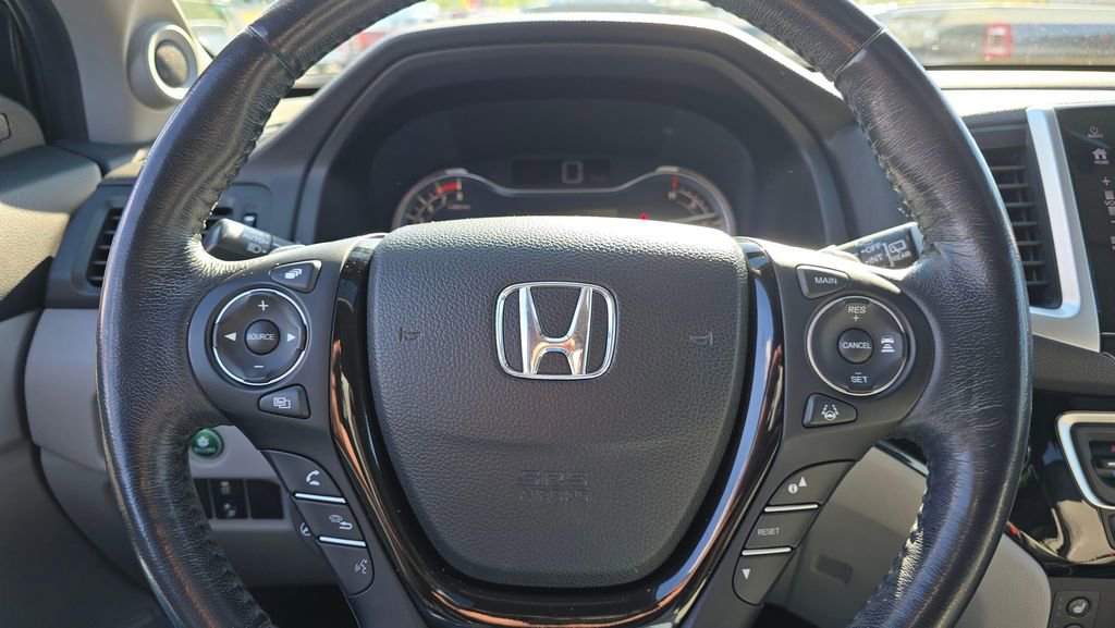Used 2017 Honda Pilot Elite image 30