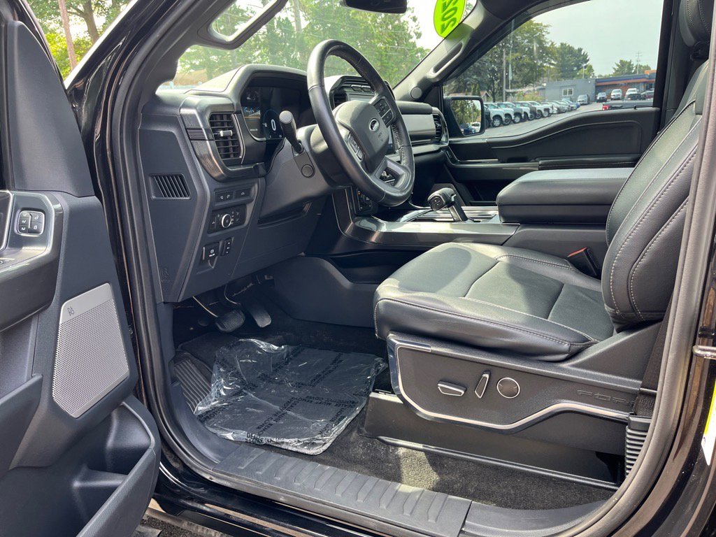 Used 2022 Ford F150 Lariat w/ Equipment Group 502A High image 9