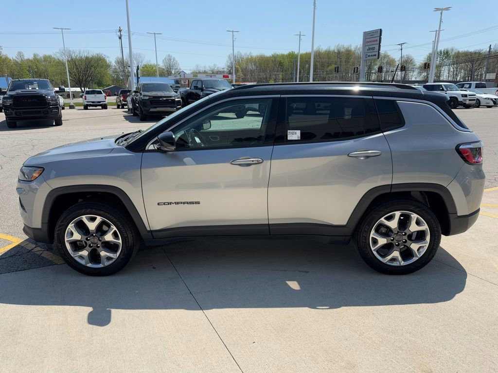 Used 2022 Jeep Compass Limited AWD/4WD image 8