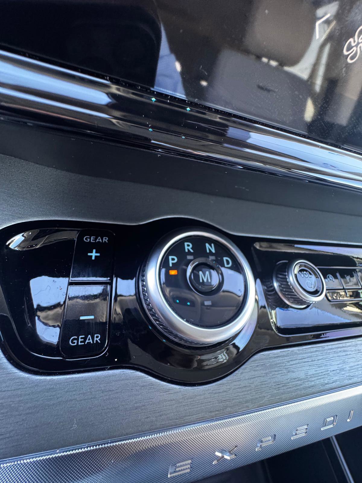 New 2025 Ford Expedition Max Platinum w/ Driver's Package image 30