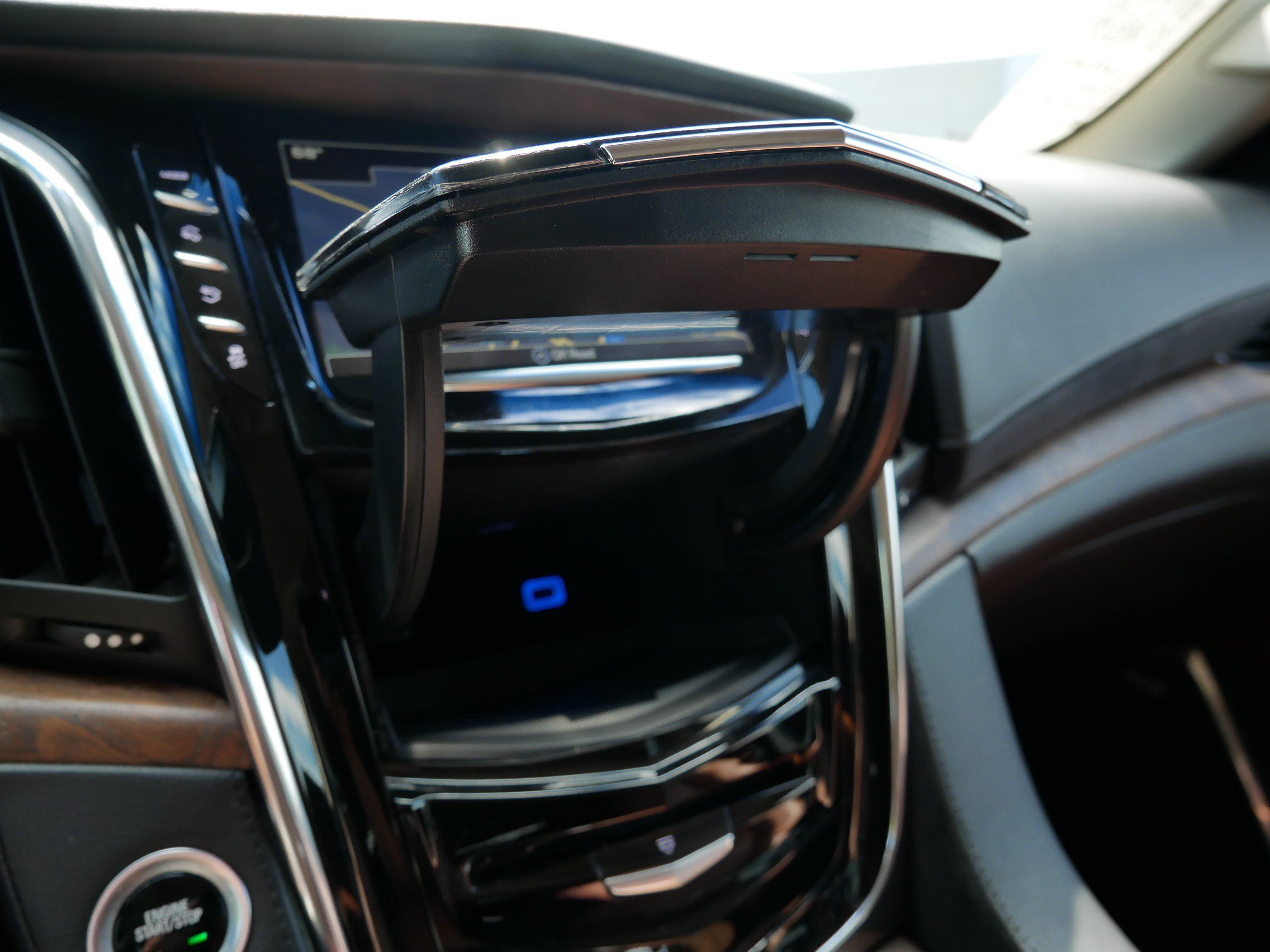 Used 2017 Cadillac Escalade ESV Premium Luxury AWD/4WD image 31