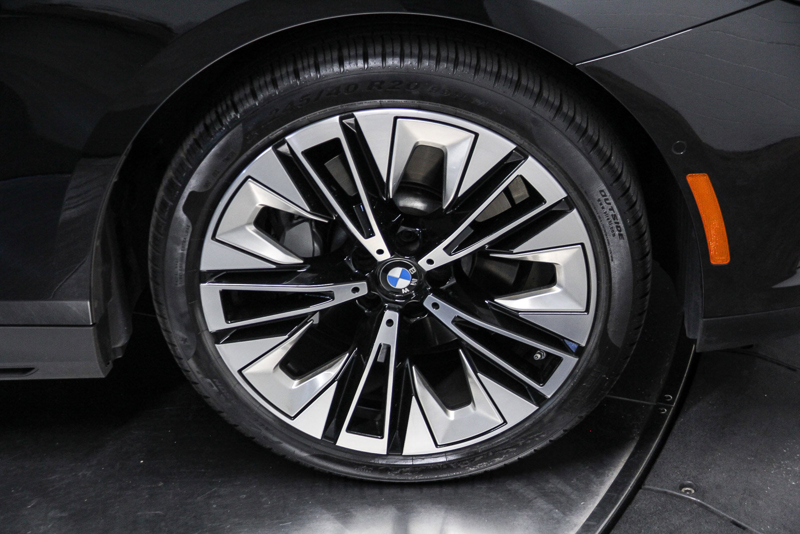 Used 2026 BMW 530i w/ Premium Package image 9