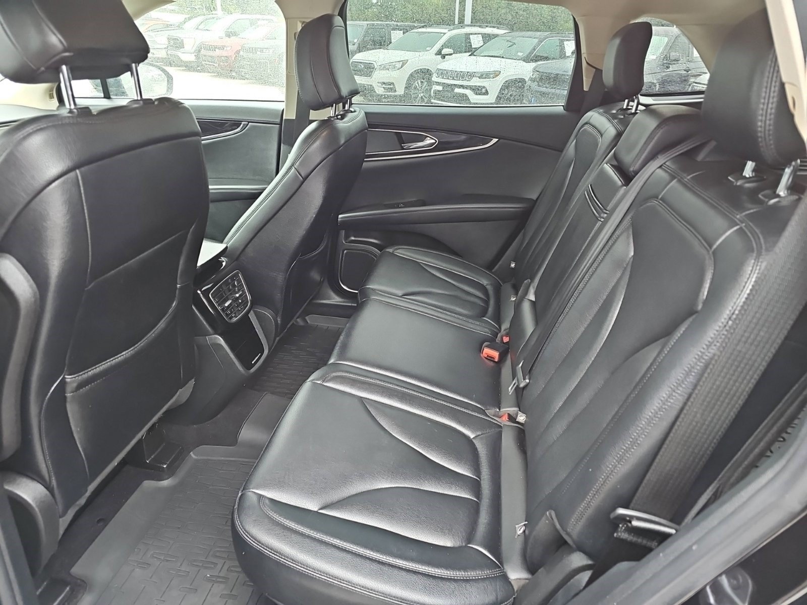 Used 2023 Lincoln Nautilus AWD w/ Premium Package image 17