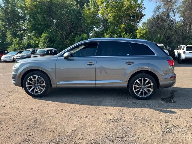 Used 2017 Audi Q7 3.0T Prestige w/ Prestige Package AWD/4WD image 2