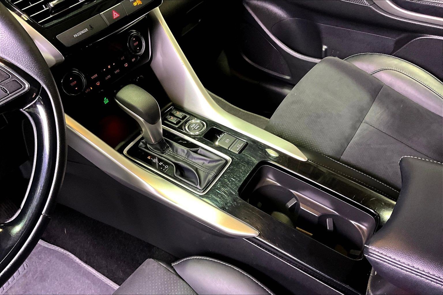 Used 2025 Mitsubishi Eclipse Cross SE AWD/4WD image 18
