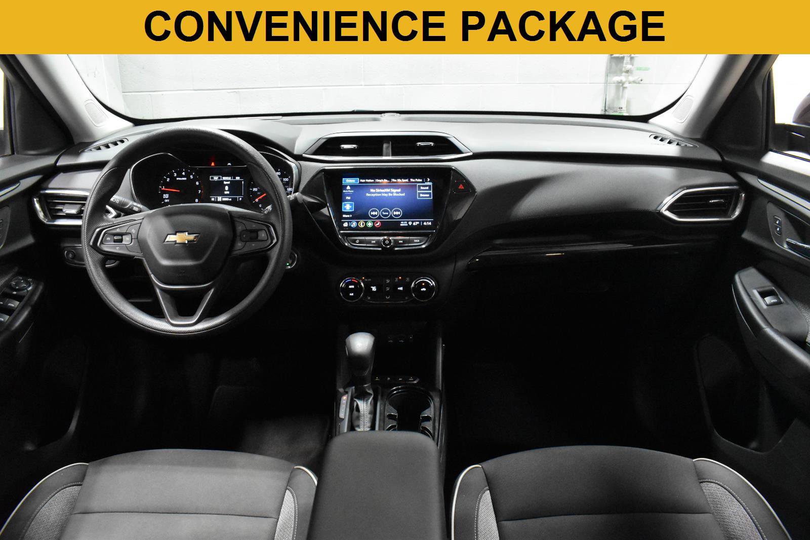 Used 2023 Chevrolet TrailBlazer LT w/ Convenience Package image 2