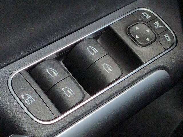 Certified 2023 Mercedes-Benz GLA 250 image 25