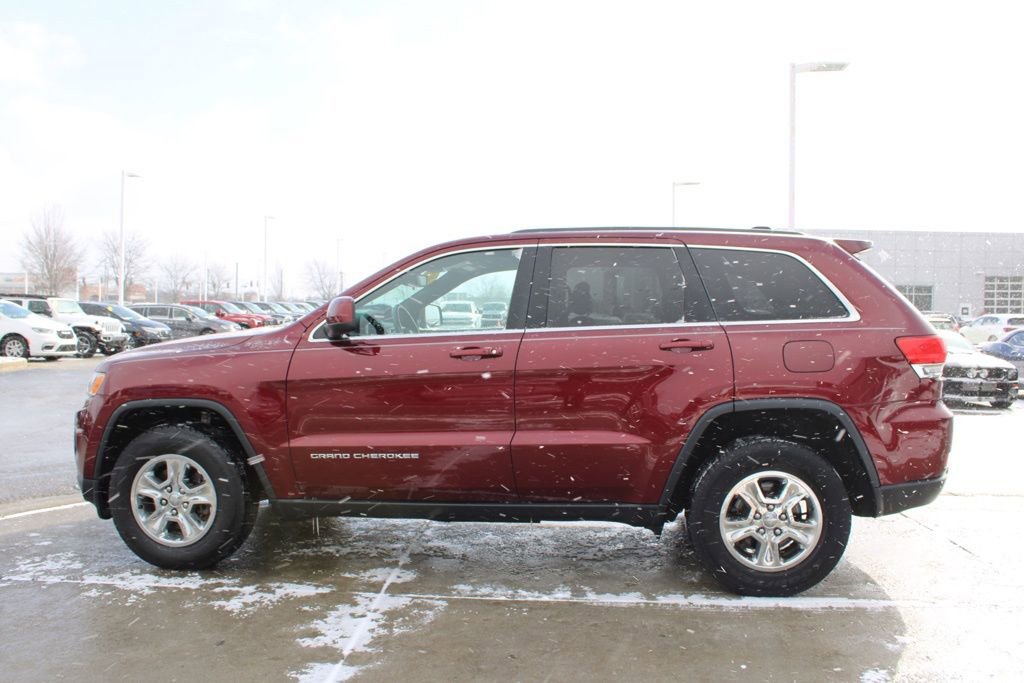 Used 2016 Jeep Grand Cherokee Laredo image 4