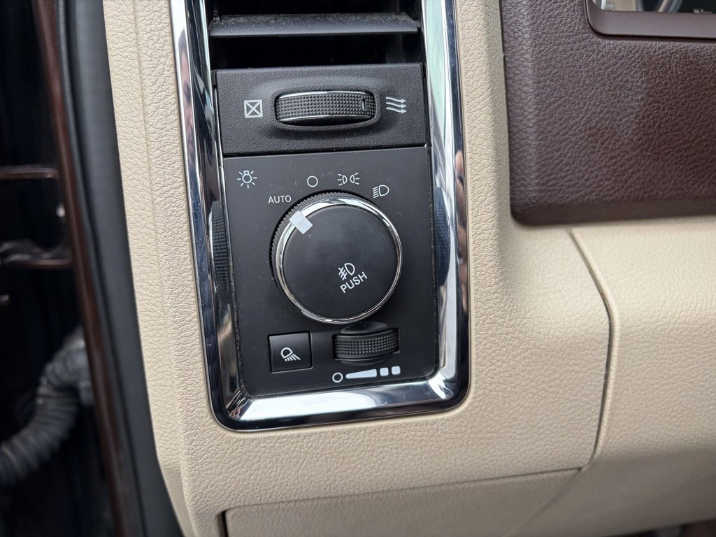 Used 2015 RAM 3500 Laramie Longhorn image 12