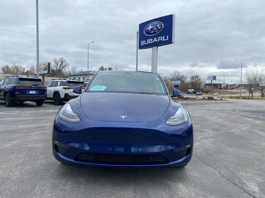 Used 2024 Tesla Model Y Long Range AWD/4WD image 2