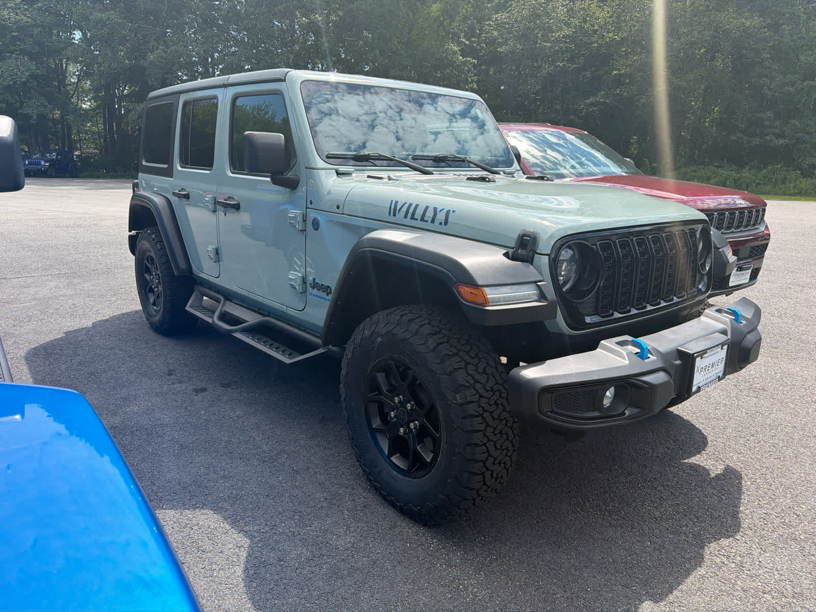 Used 2024 Jeep Wrangler Unlimited AWD/4WD image 2