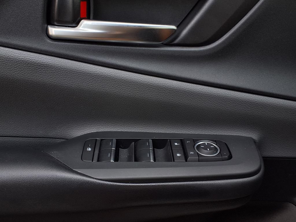 Certified 2026 Toyota Prius XLE FWD image 19