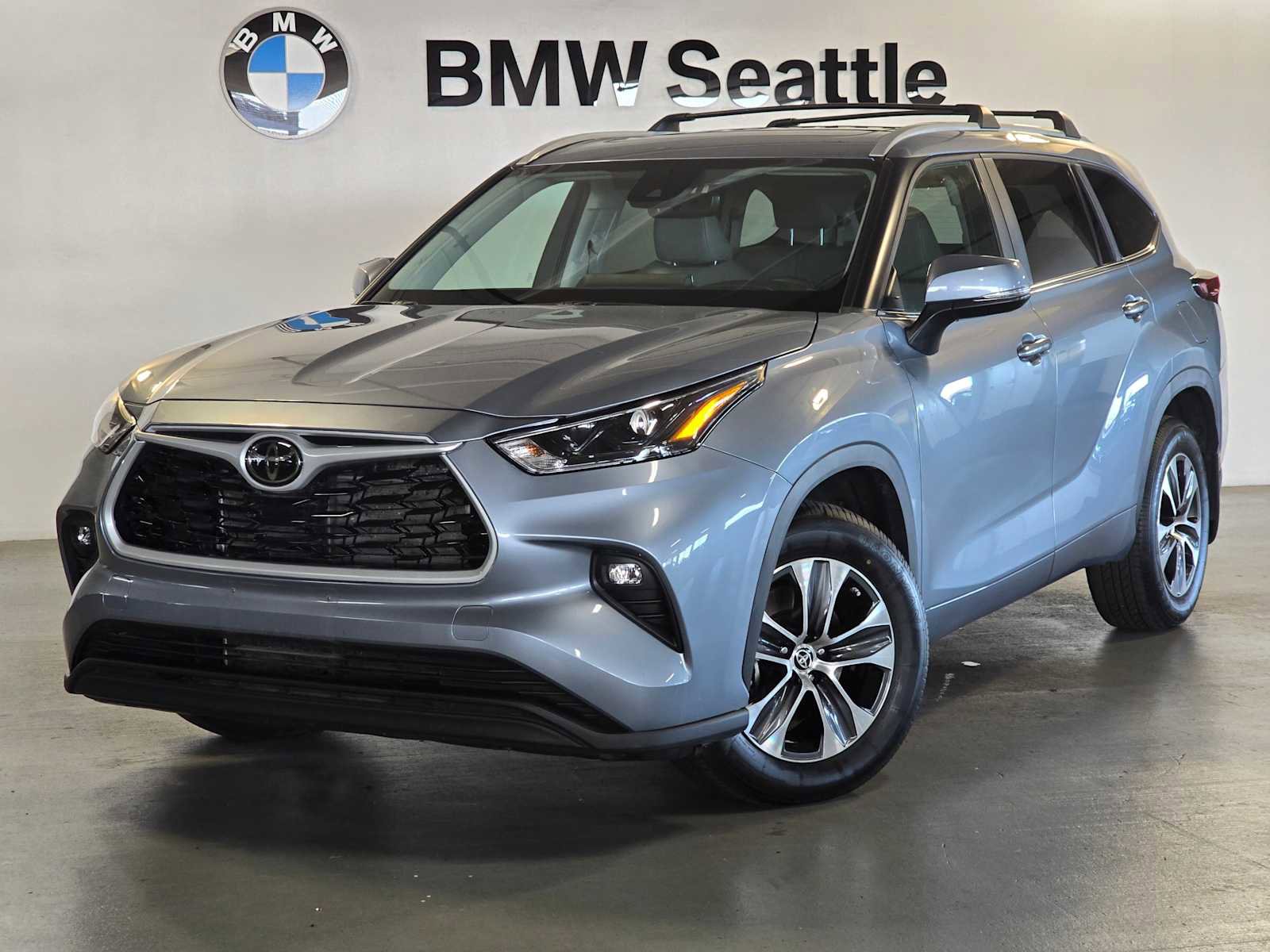 Used 2023 Toyota Highlander XLE