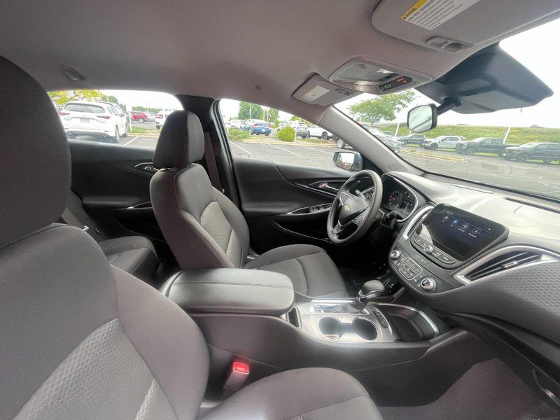 Used 2024 Chevrolet Malibu LT FWD image 11