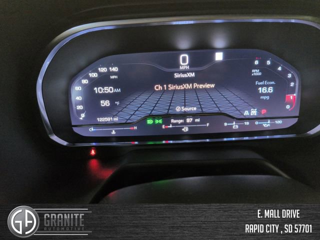 Used 2022 GMC Yukon XL SLT w/ SLT Luxury Package image 15