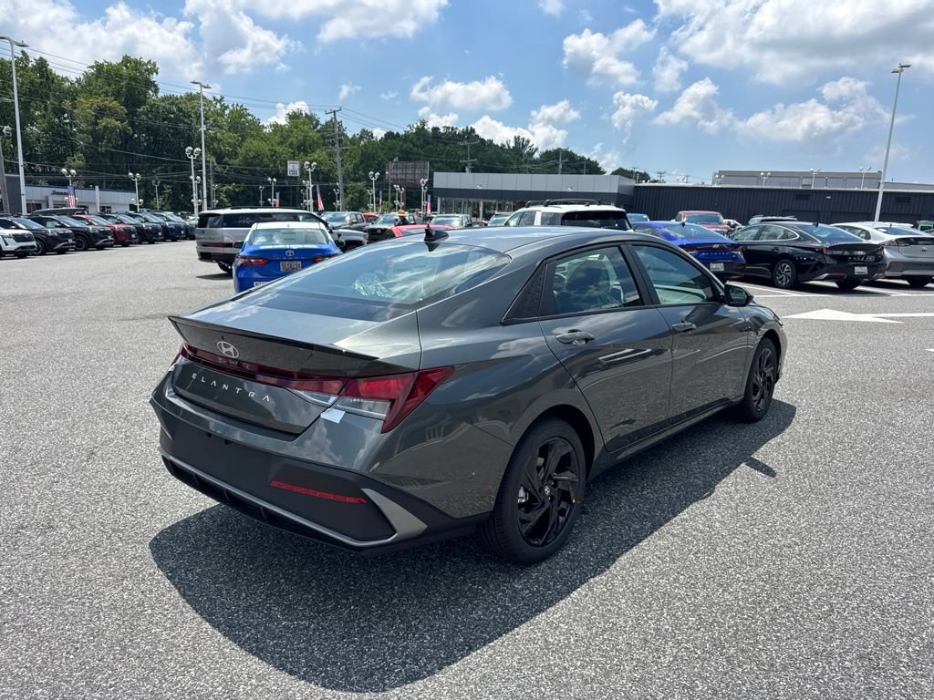 New 2026 Hyundai Elantra Sport FWD image 5