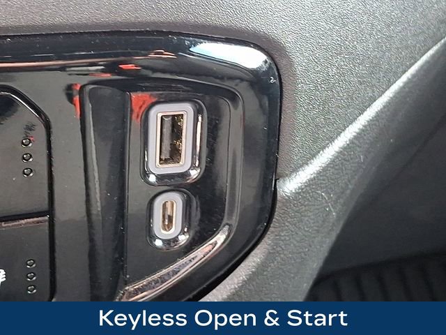Used 2023 Chevrolet Silverado 1500 LT AWD/4WD image 18