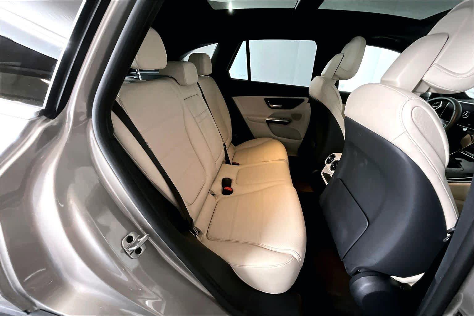 Used 2024 Mercedes-Benz GLC 300 4MATIC image 20