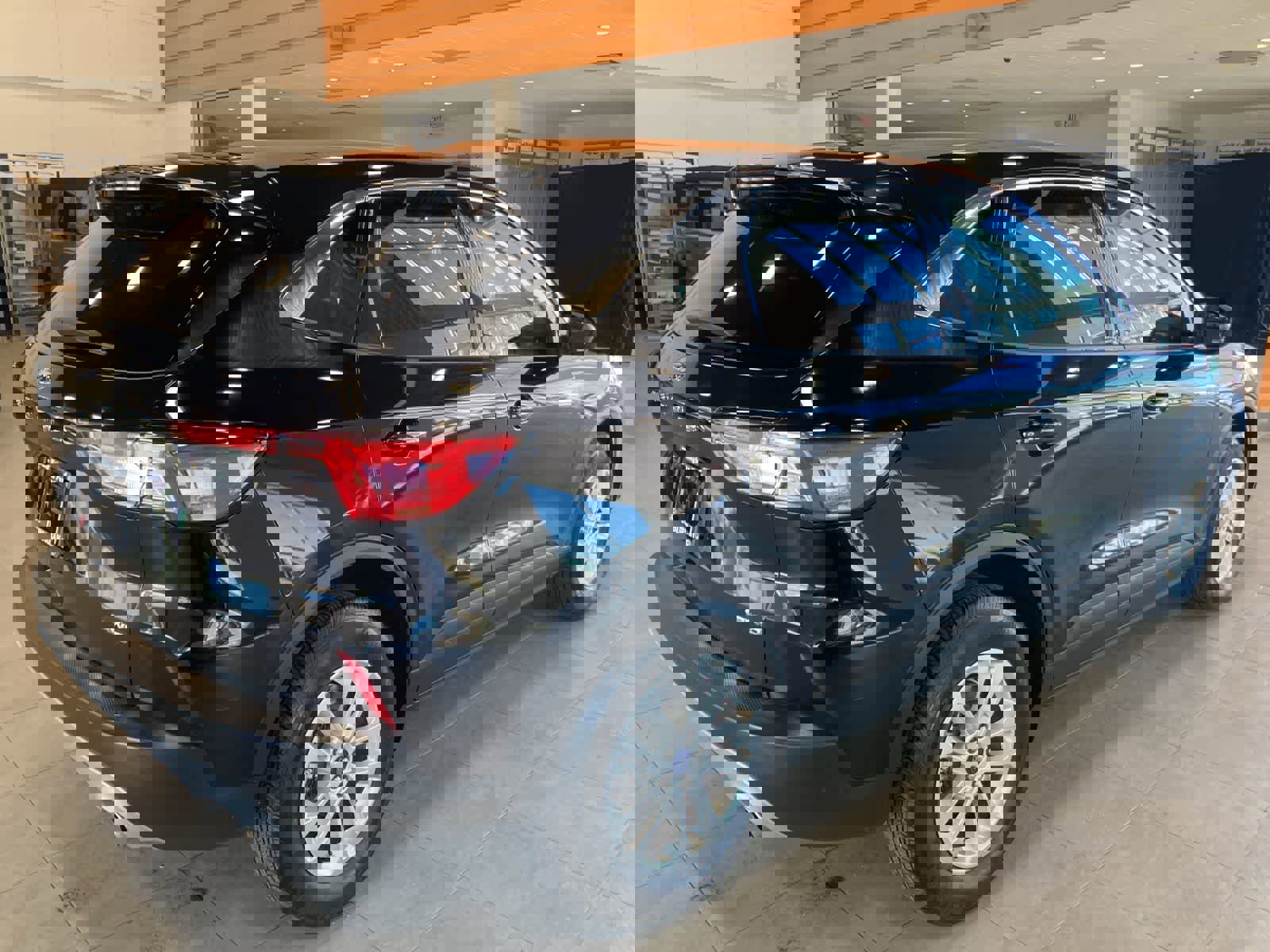 Used 2022 Ford Escape SE w/ Convenience Package image 5