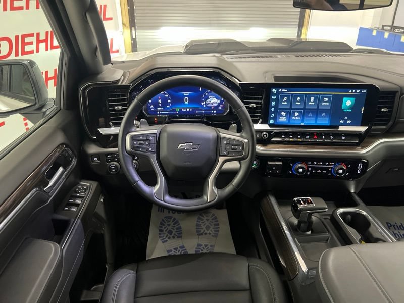 Used 2024 Chevrolet Silverado 1500 LT Trail Boss w/ LT Trail Boss Premium Package AWD/4WD image 27