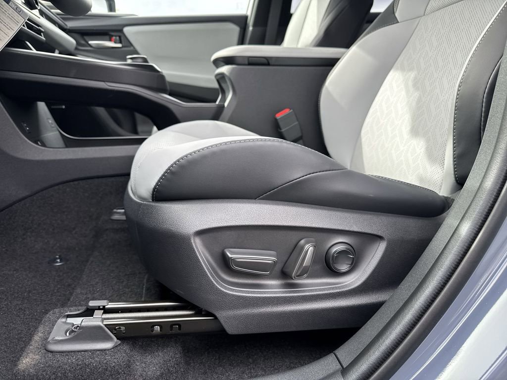 New 2026 Subaru Solterra AWD/4WD image 14