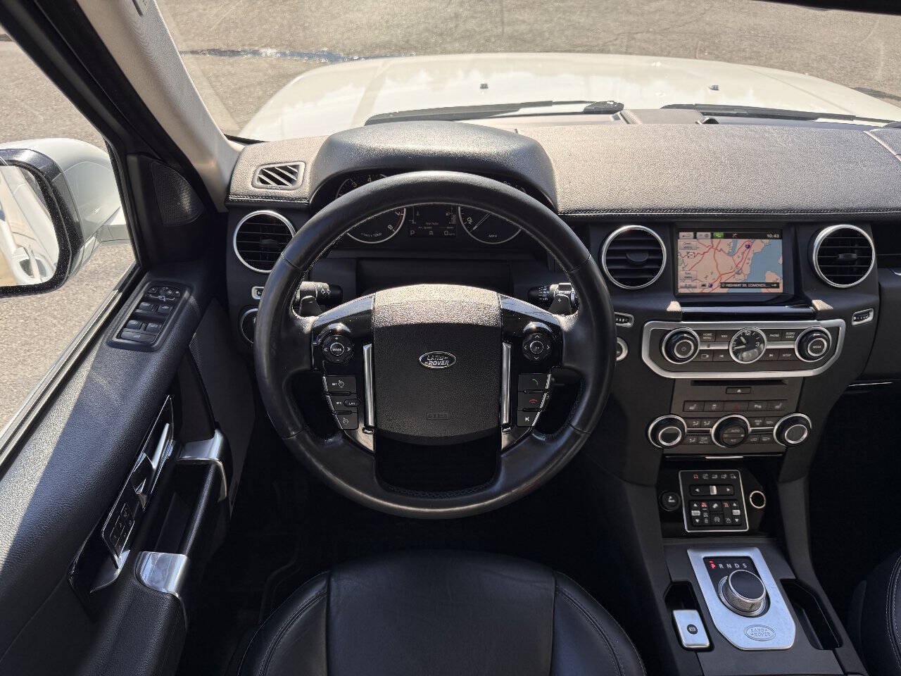 Used 2016 Land Rover LR4 HSE LUX AWD/4WD image 26