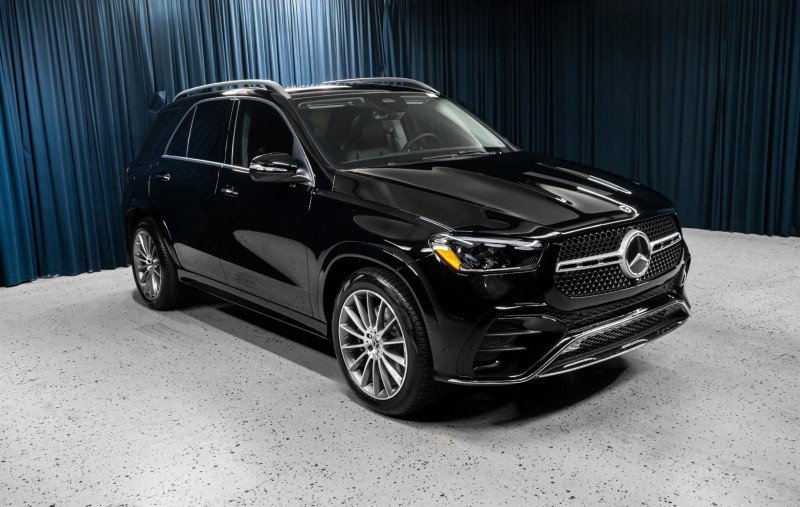 Certified 2026 Mercedes-Benz GLE 450 4MATIC image 3