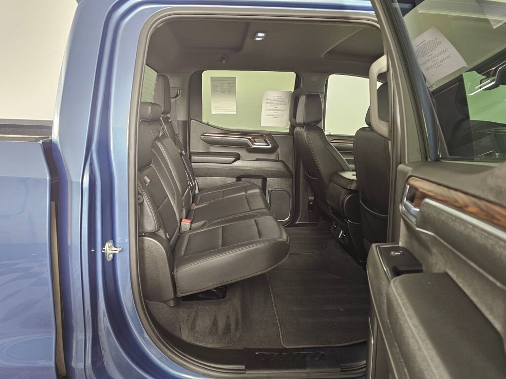 Used 2024 GMC Sierra 1500 SLT image 36