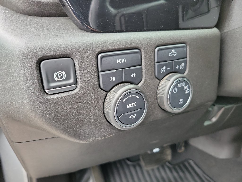 Used 2025 Chevrolet Silverado 1500 LT AWD/4WD image 21
