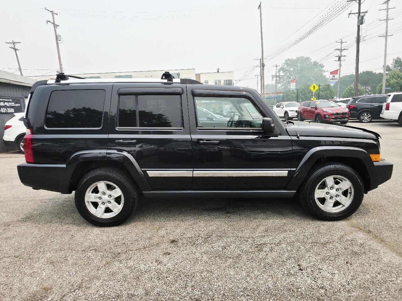 Used 2008 Jeep Commander Limited w/ Trailer Tow Group IV AWD/4WD image 4