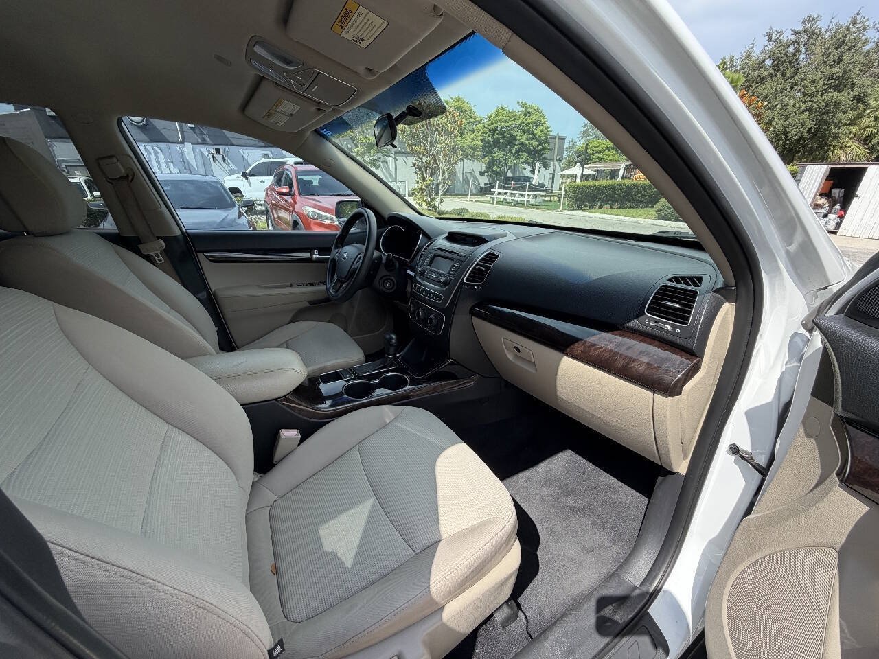 Used 2014 Kia Sorento LX FWD image 14