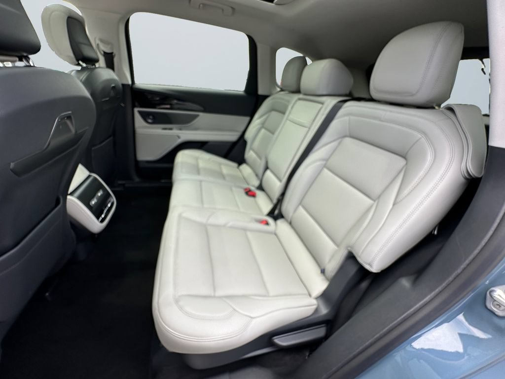 Used 2026 Lincoln Nautilus Premier w/ Equipment Group 102A AWD/4WD image 13