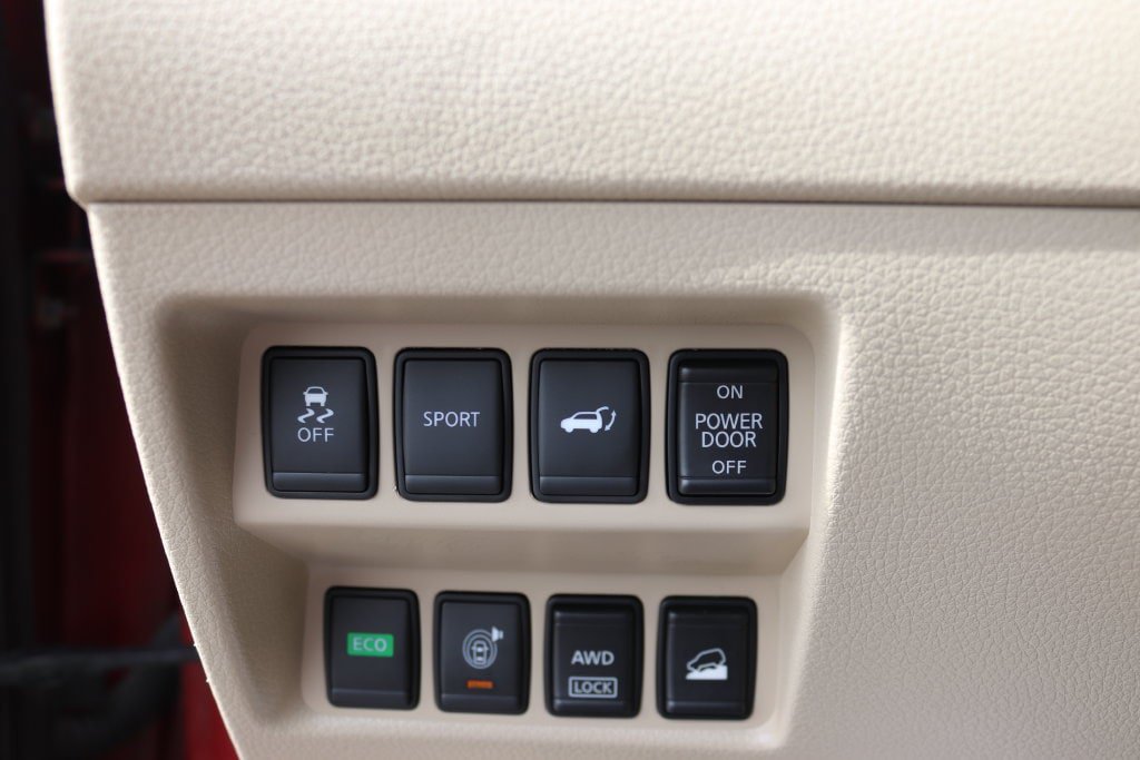 Used 2016 Nissan Rogue SL AWD/4WD image 13