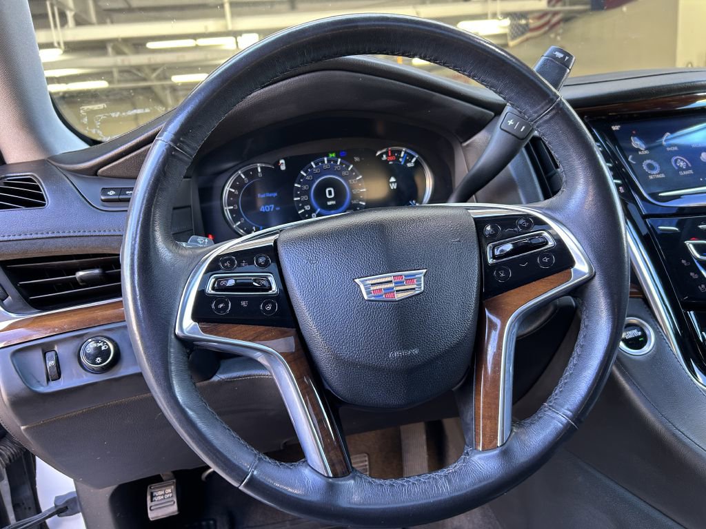Used 2020 Cadillac Escalade Luxury AWD/4WD image 13