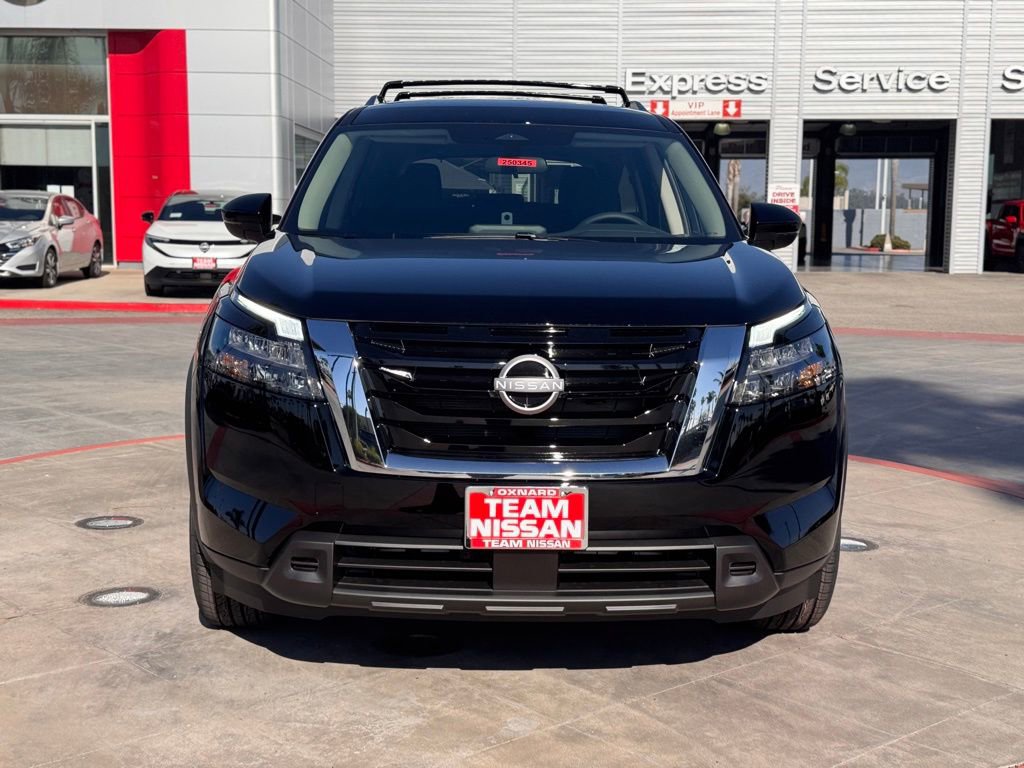 New 2025 Nissan Pathfinder SV image 3