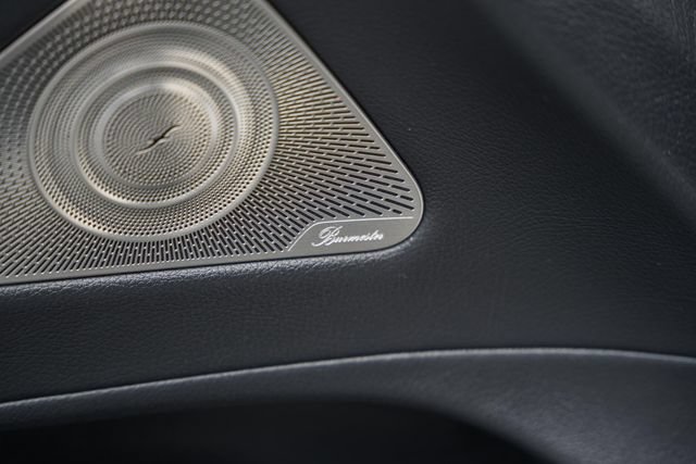 Certified 2022 Mercedes-Benz S 500 4MATIC w/ AMG Line Package image 31