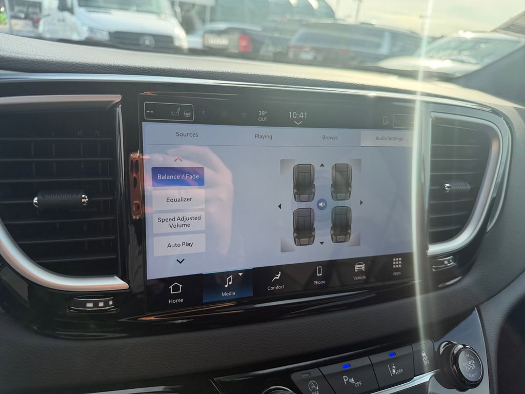 New 2026 Chrysler Voyager LX image 19